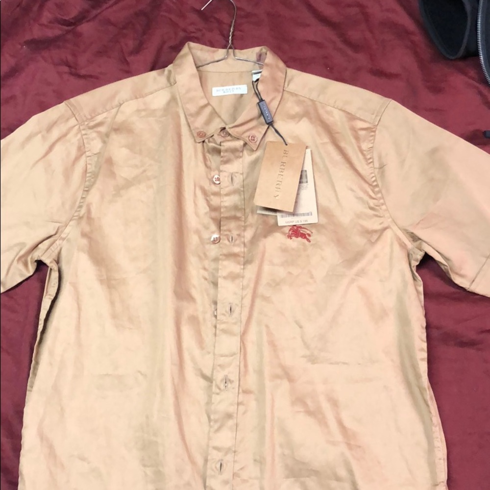 Men’s Burberry Shirt Size Medium.